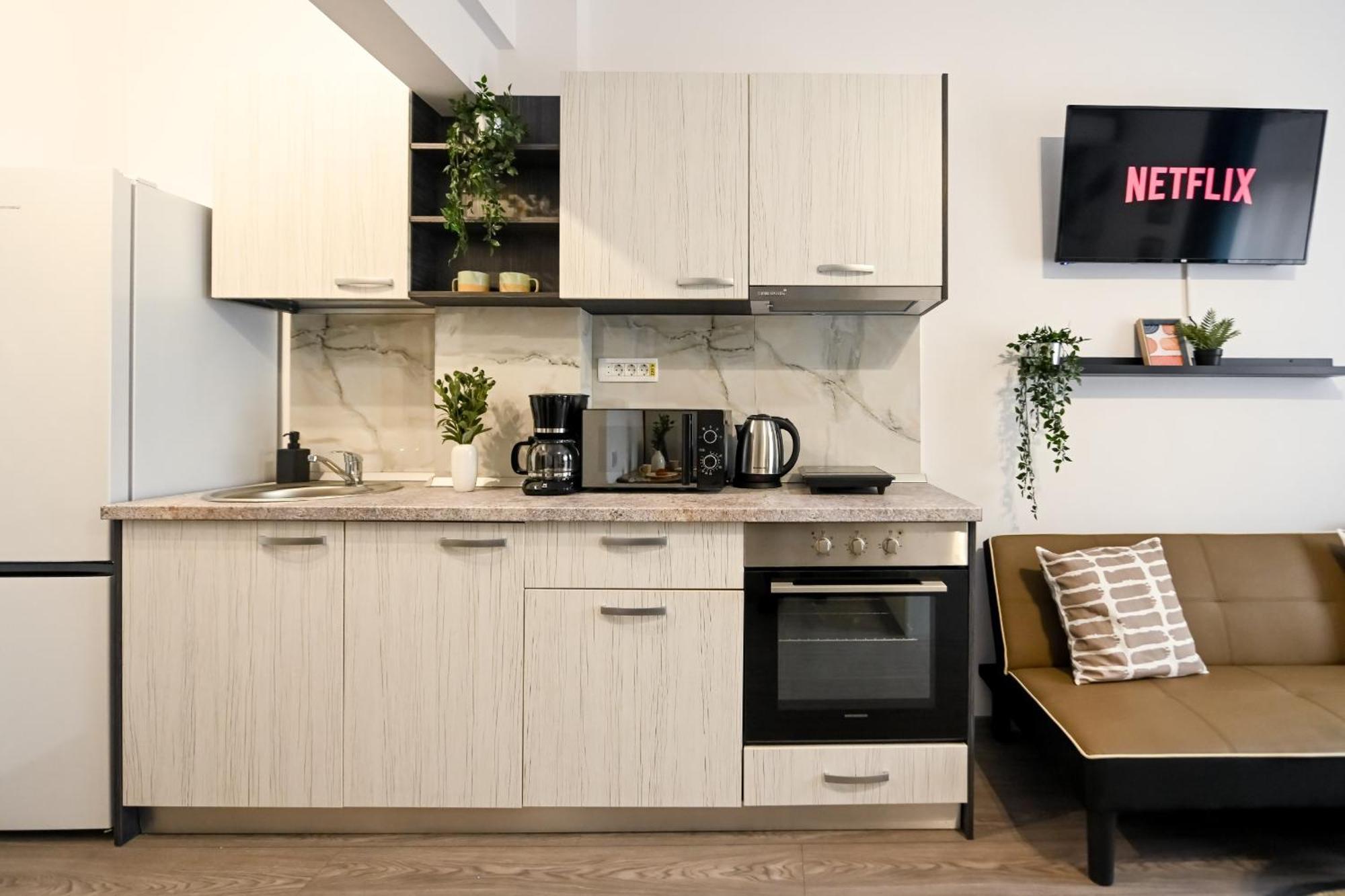 Old Town Charm - Modern & Comfortable Accommodation In The Heart Of The City Bucharest Exterior photo